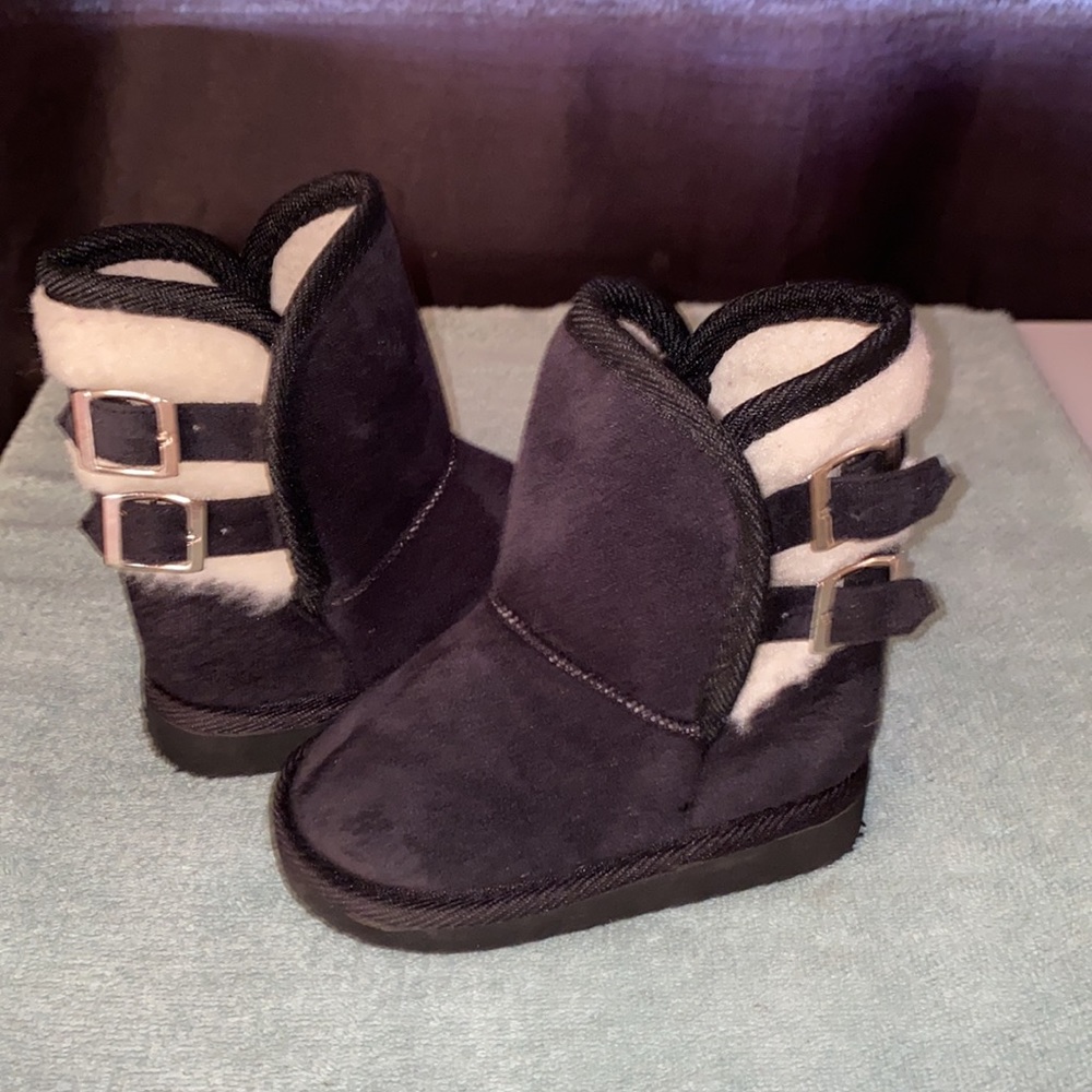 SOS Shoes Of Soul baby winter fur boots size 6